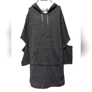 Two by Vince Camuto striped pullover Knit Sweater size M